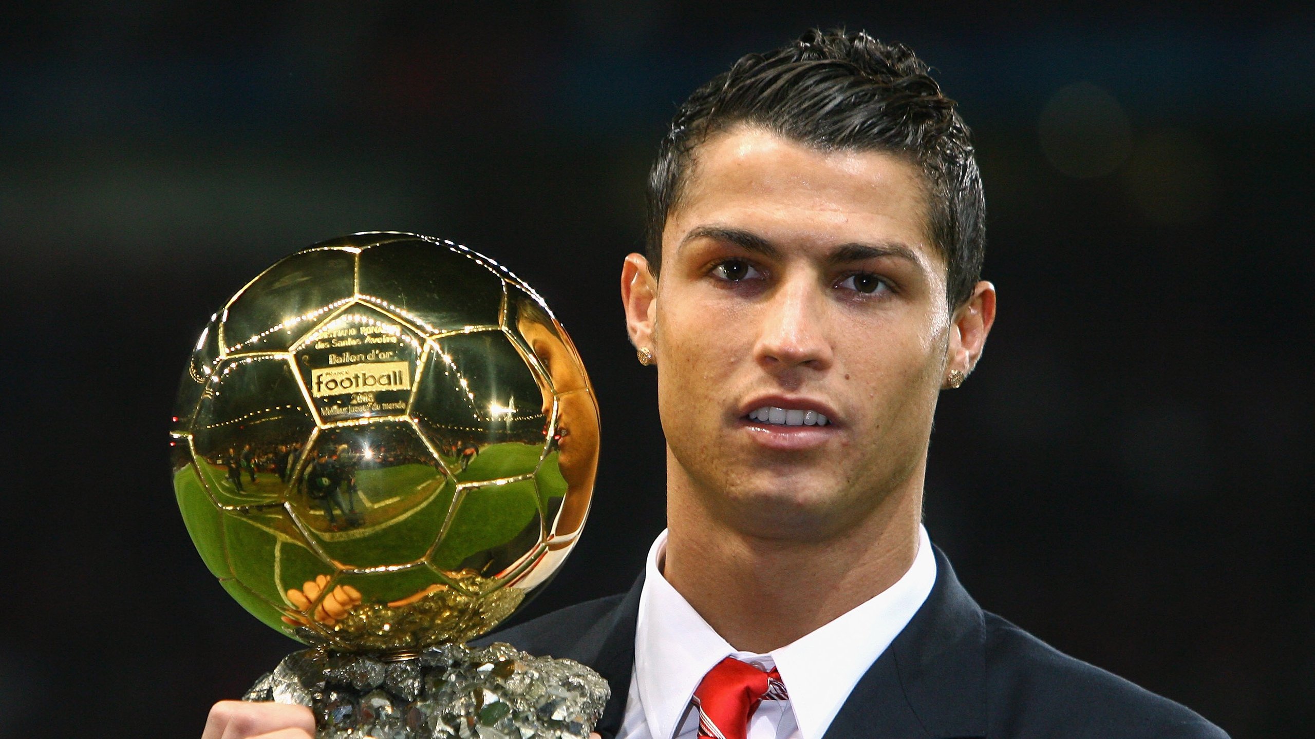 洪都拉斯横扫乌拉圭，孔德成为关键先生