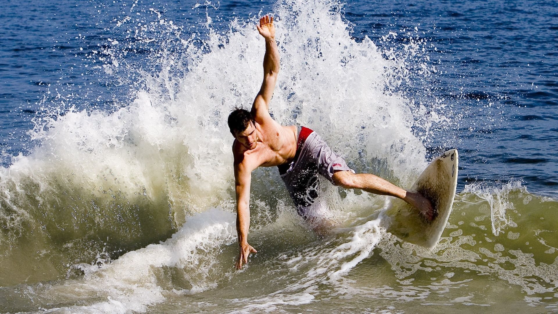 钢铁防线与巨星舞台，亚特兰大锁死韩国启示录，德里赫特为何越是大场面越闪耀？