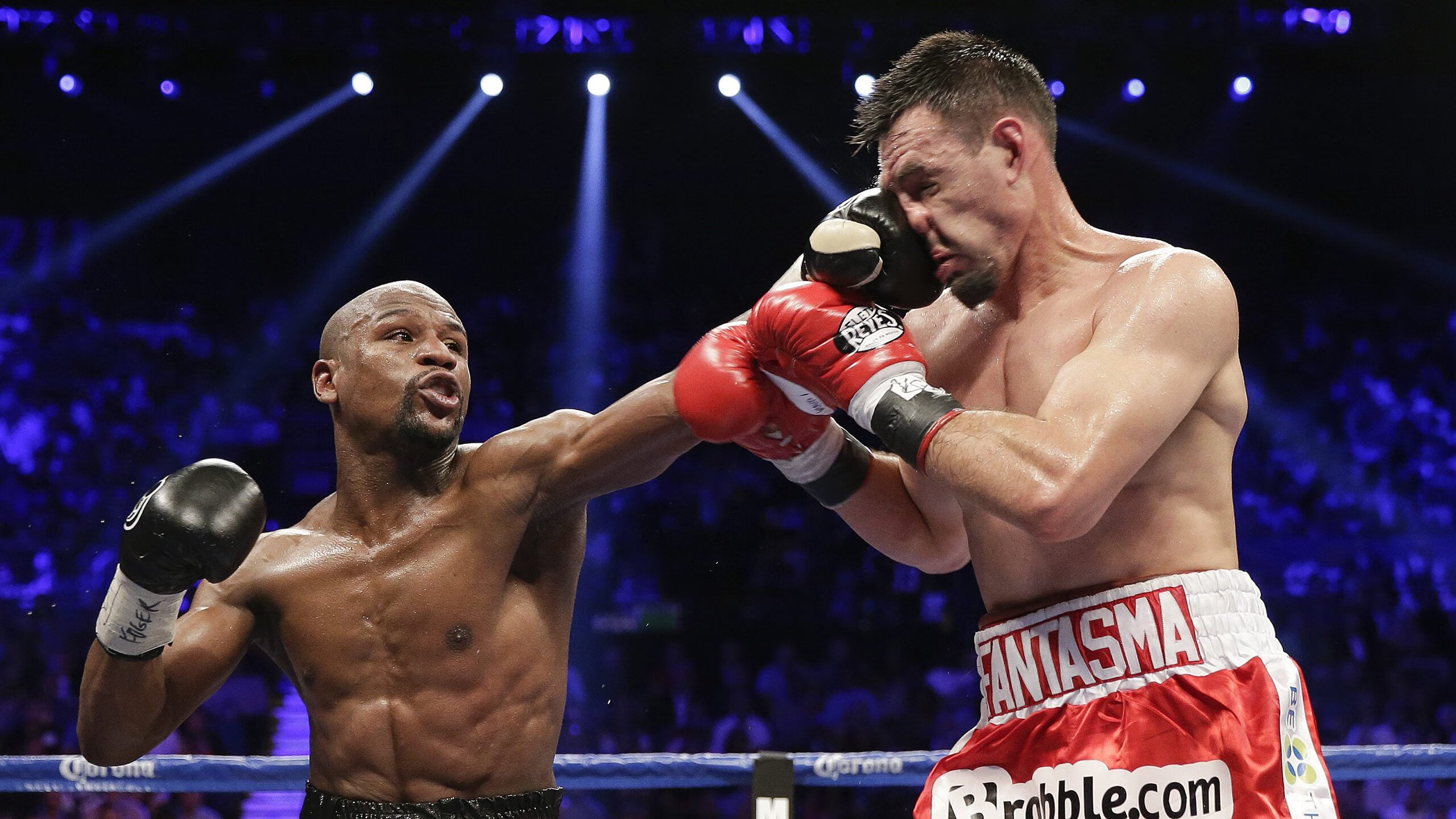 雷霆争冠战，利拉德稳定输出击溃湖人防线