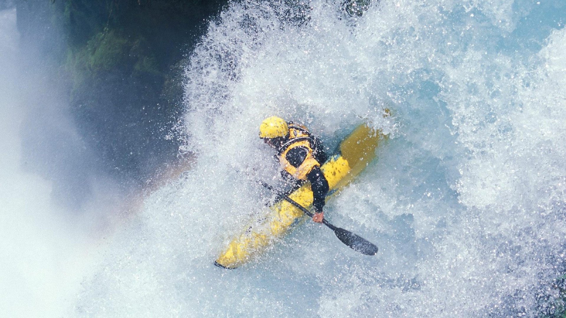 法拉利险胜红牛二队，周冠宇惊艳四座，一场改写F1格局的史诗之战