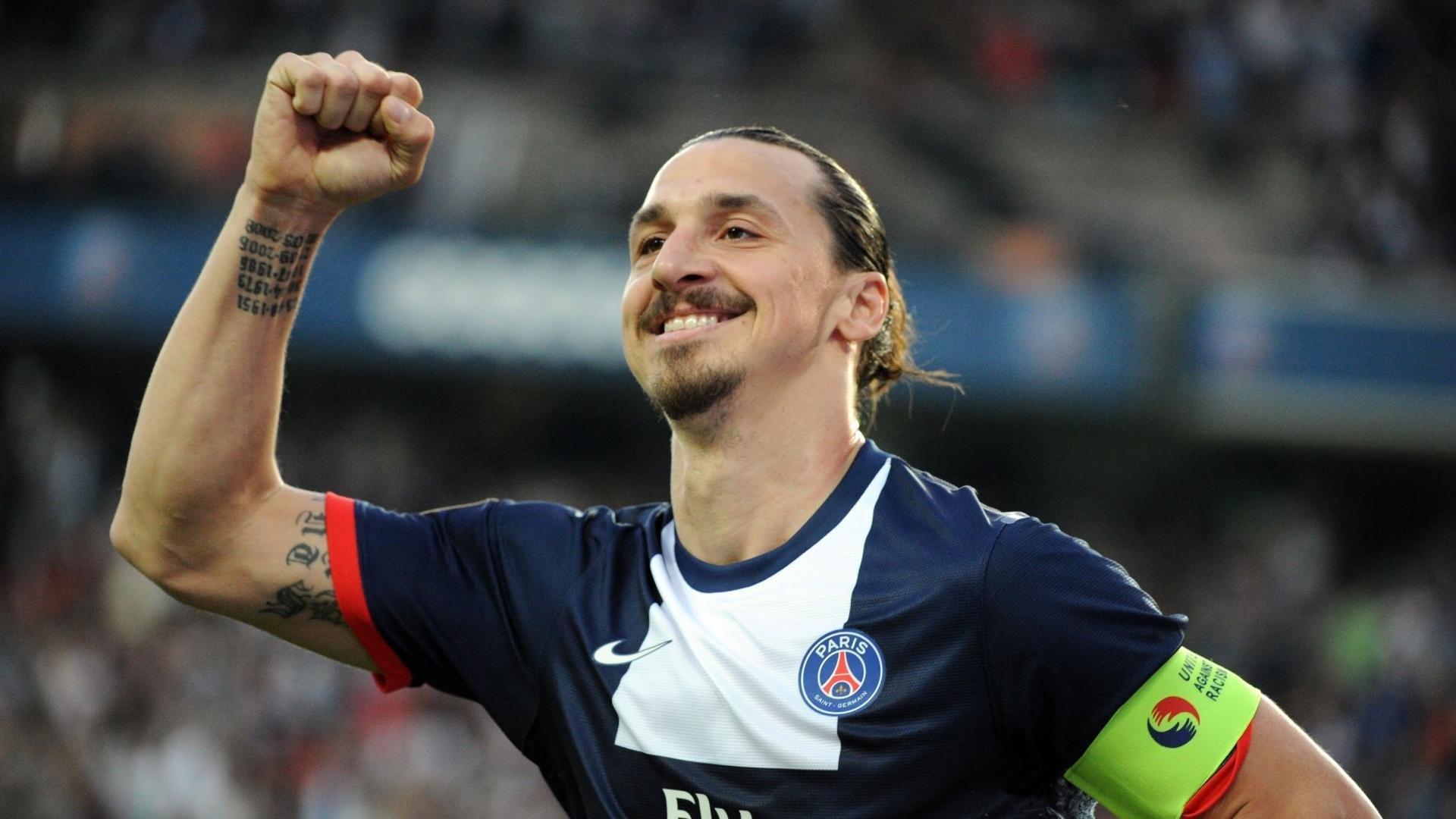 当桑巴风暴席卷潘帕斯,阿圭罗用肩膀扛起一个民族的重量